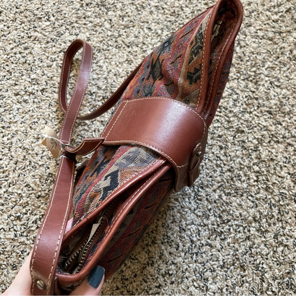 NWT vtg Liz Claiborne Southwestern & Kilim tapestry bucket bag leather trim - Picture 7 of 16